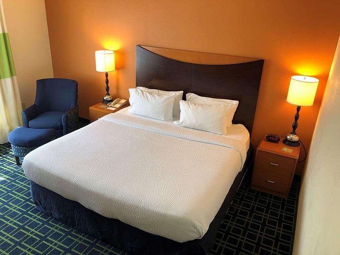 Country Inn Suites by Radisson Fayetteville I 95 NC — Guest room