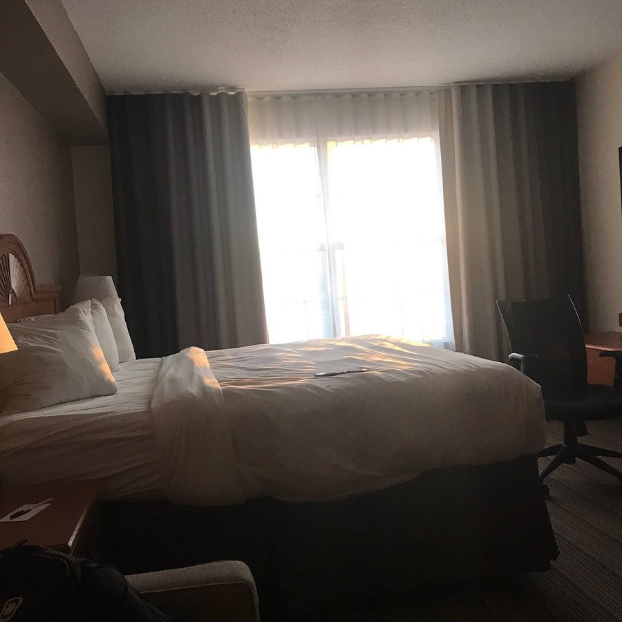 Country Inn Suites by Radisson Findlay OH — Guest room
