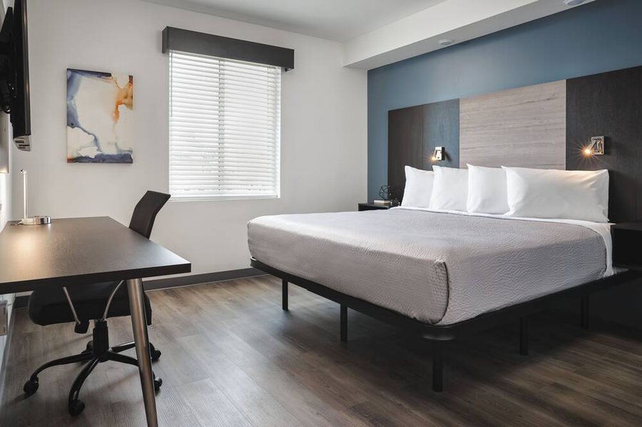 Country Inn Suites by Radisson Goldsboro NC — Guest room
