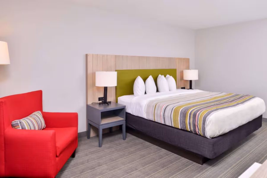 Country Inn Suites by Radisson Green Bay East WI — Guest room