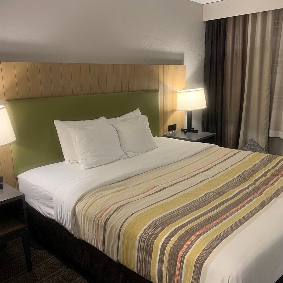 Country Inn Suites by Radisson Green Bay North WI — Guest room
