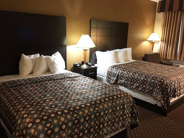 Country Inn Suites by Radisson Indianapolis East — Guest room