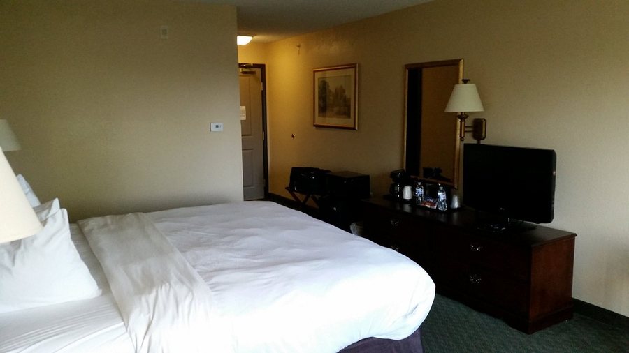 Country Inn Suites by Radisson Indianapolis South IN — Guest room