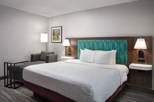 Country Inn Suites by Radisson Kingsland GA — Guest room