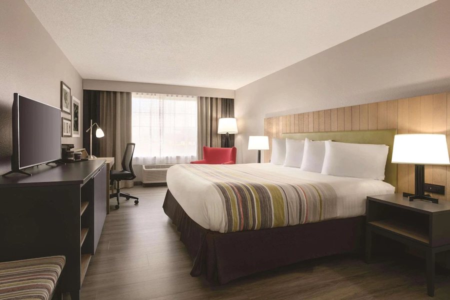 Country Inn Suites by Radisson Lexington KY — Guest room