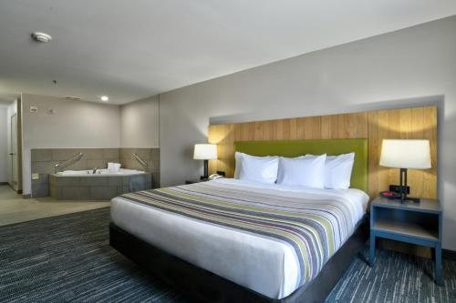 Country Inn Suites by Radisson Oklahoma City Airport OK — Guest room