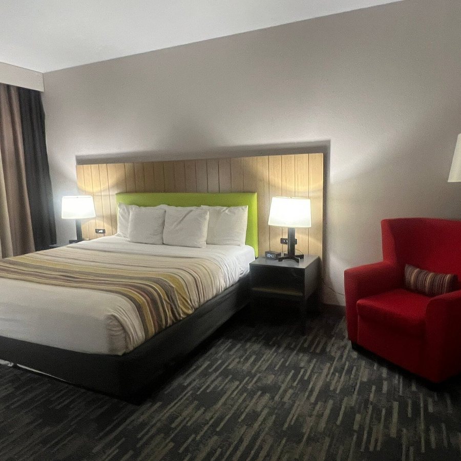 Country Inn Suites by Radisson Oklahoma City Bricktown OK — Guest room