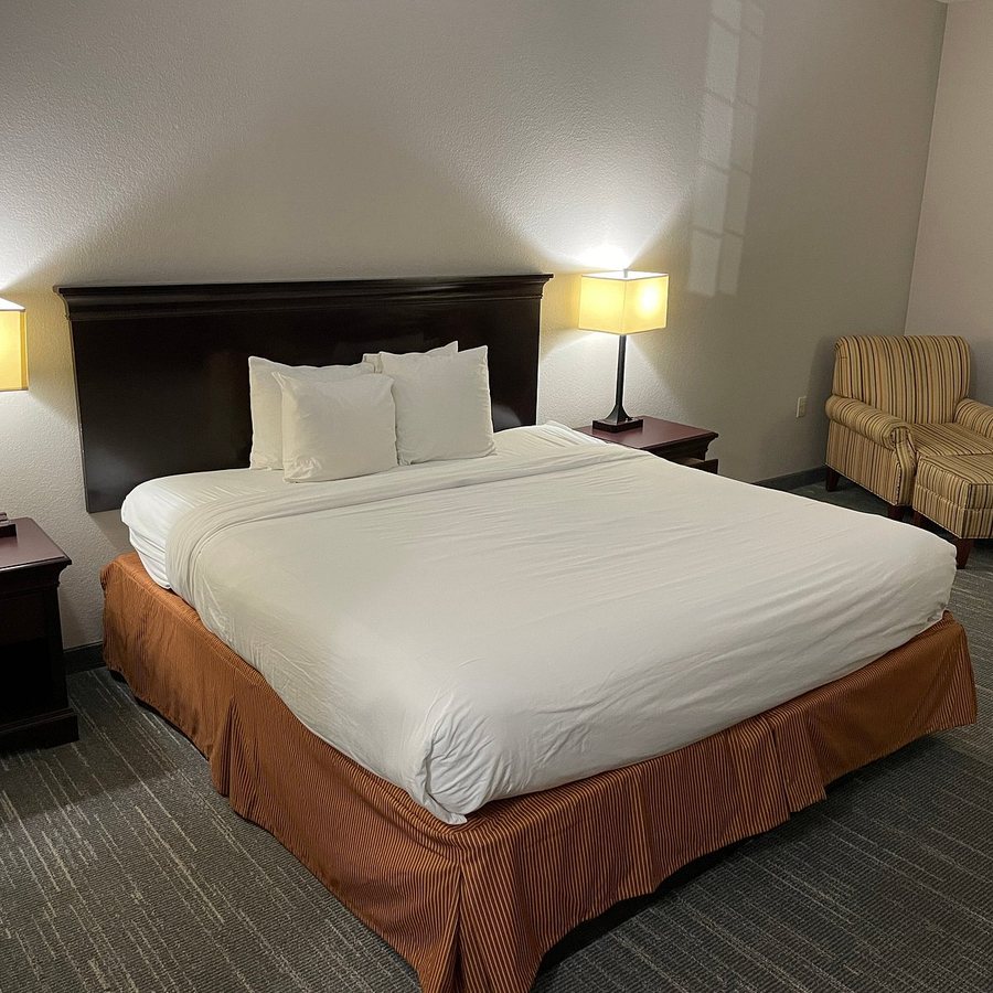 Country Inn Suites by Radisson Oklahoma City Quail Springs OK — Guest room
