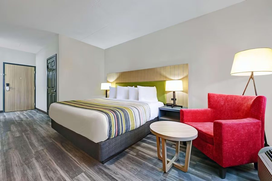 Country Inn Suites by Radisson Pierre SD — Guest room
