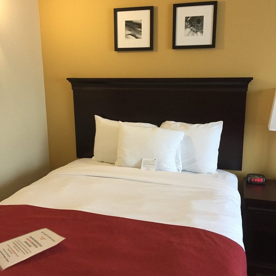 Country Inn Suites by Radisson Port Orange Daytona FL — Guest room