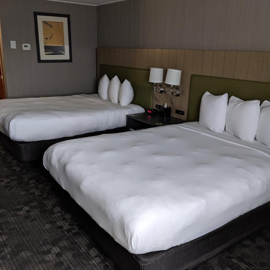 Country Inn Suites by Radisson Portland Delta Park OR — Guest room