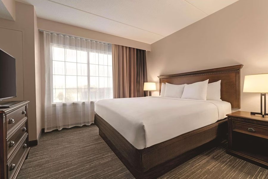 Country Inn Suites by Radisson Red Wing MN — Guest room