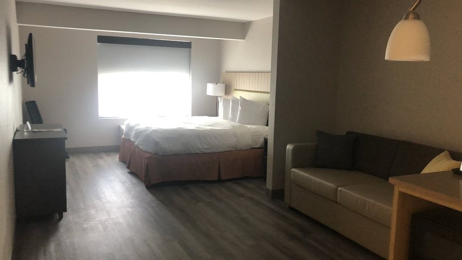 Country Inn Suites By Radisson Stone Mountain GA — Guest room