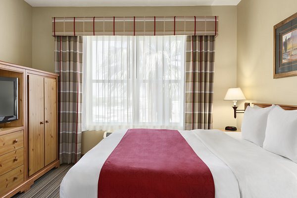 Country Inn Suites by Radisson Tucson Airport AZ — Guest room