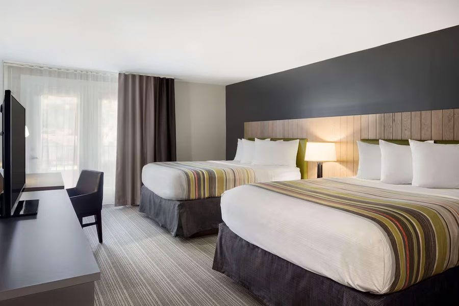 Country Inn Suites by Radisson Wolfchase Memphis TN — Guest room