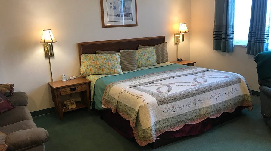 Country Lodge Inn Harmony Minnesota — Guest room