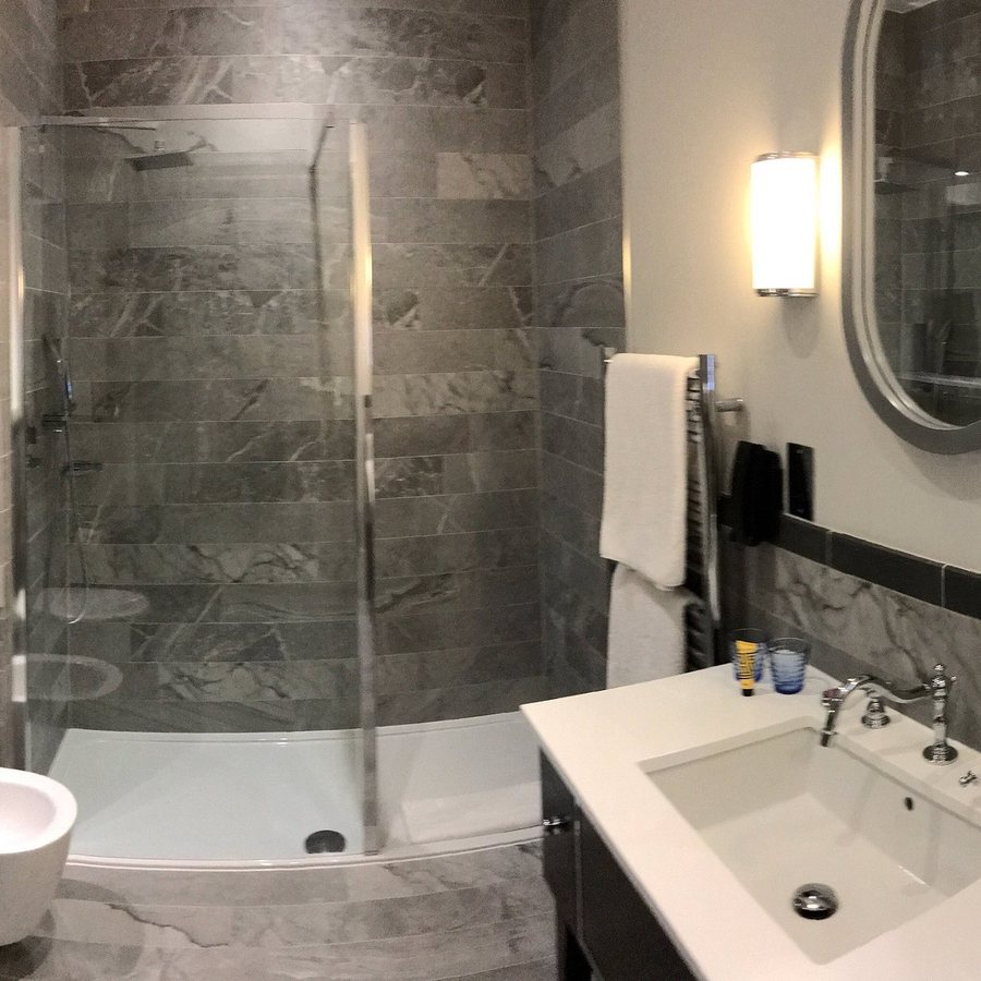 Courthouse Hotel Shoreditch — Bathroom