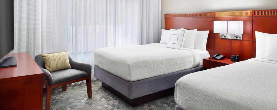 Courtyard by Marriott Atlanta Perimeter Center — Guest room