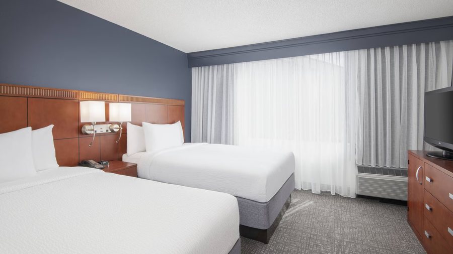 Courtyard by Marriott Augusta — Guest room