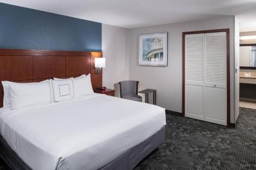 Courtyard by Marriott Austin Parmer Tech Ridge — Guest room