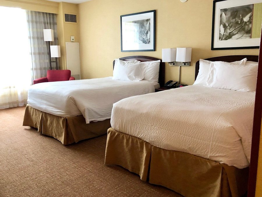 Courtyard by Marriott Baltimore Downtown Inner Harbor — Guest room