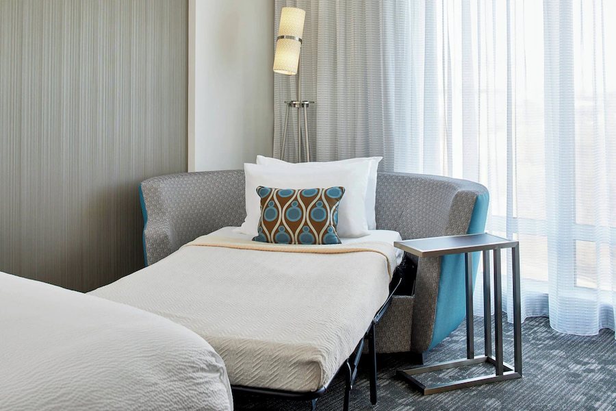 Courtyard by Marriott Baltimore Downtown McHenry Row — Guest room