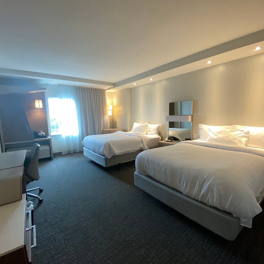 Courtyard by Marriott Baton Rouge Downtown — Guest room