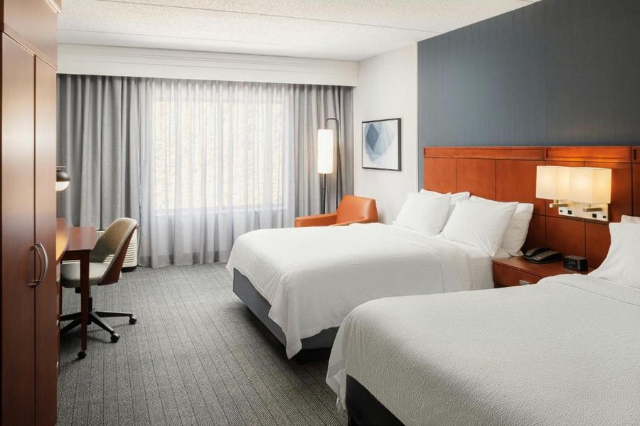 Courtyard by Marriott Boone — Guest room
