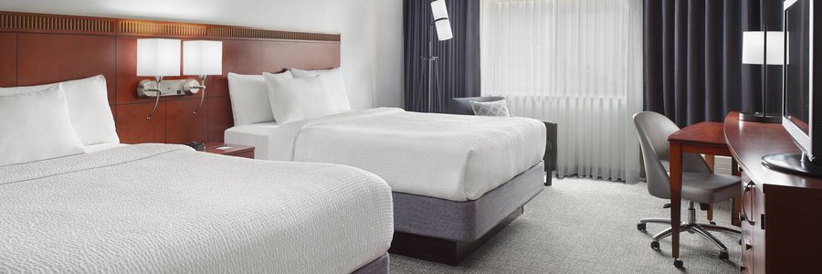 Courtyard by Marriott Charlotte Arrowood — Guest room