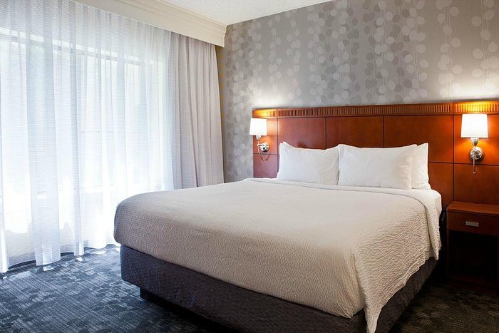 Courtyard by Marriott Denver Tech Center — Guest room