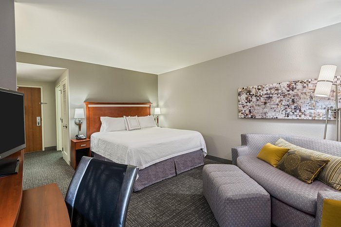 Courtyard By Marriott Fort Myers At I 75 And Gulf Coast Town Center — Guest room