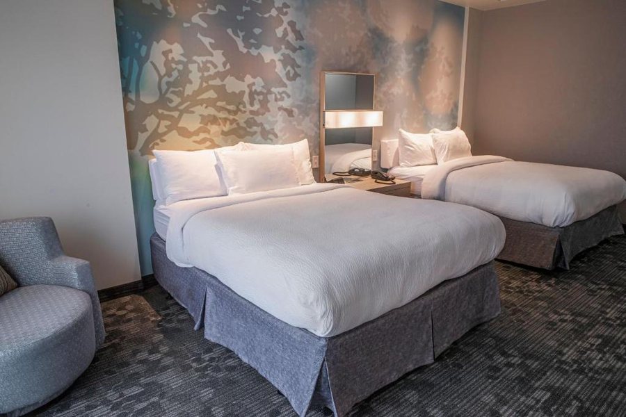 Courtyard by Marriott Greenville Mauldin — Guest room