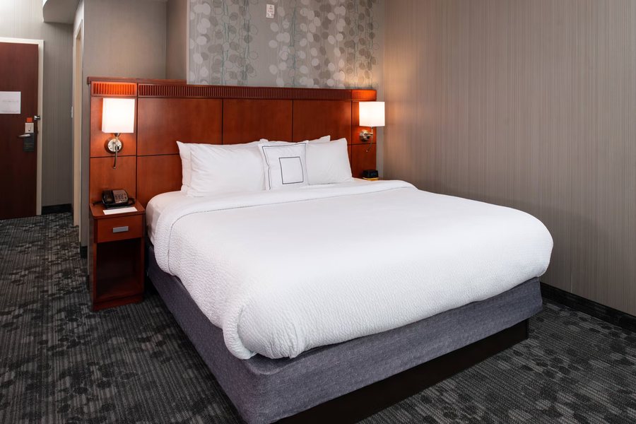 Courtyard by Marriott High Point — Guest room