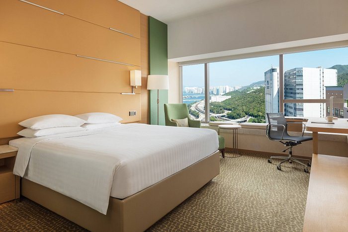 Courtyard by Marriott Hong Kong — Guest room