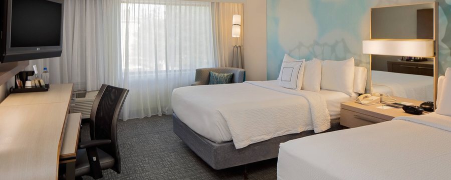 Courtyard by Marriott Houston by The Galleria — Guest room