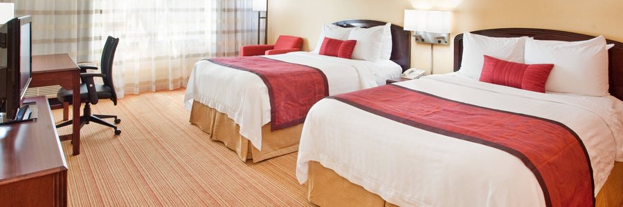 Courtyard by Marriott Houston Sugar Land Stafford — Guest room