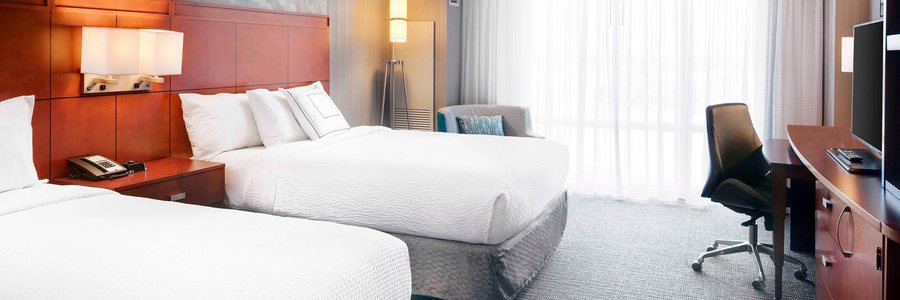 Courtyard by Marriott Indianapolis Downtown — Guest room