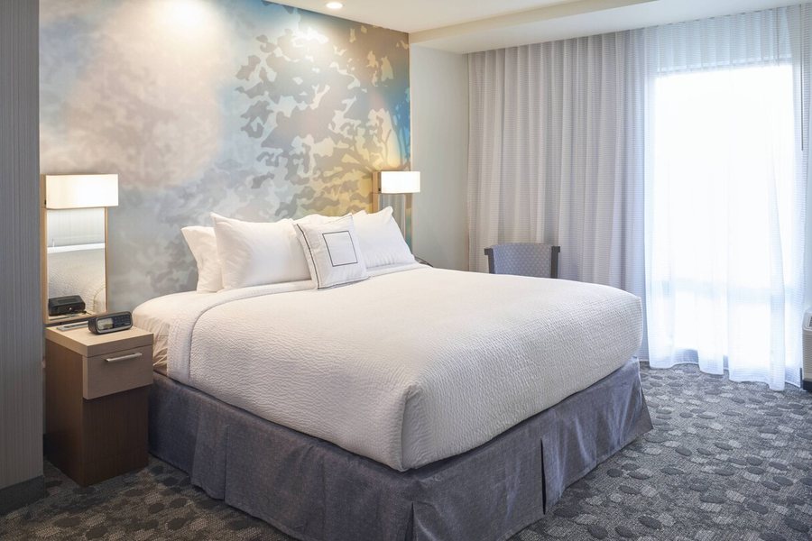 Courtyard by Marriott Jackson Ridgeland — Guest room
