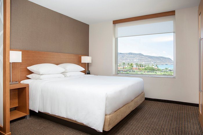 Courtyard by Marriott La Paz Baja California Sur — Guest room