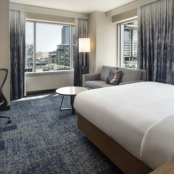 Courtyard by Marriott Los Angeles L A LIVE Los Angeles California — Guest room