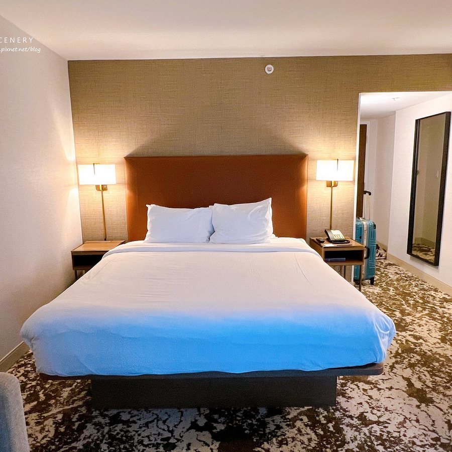 Courtyard by Marriott Los Angeles Pasadena Old Town — Guest room