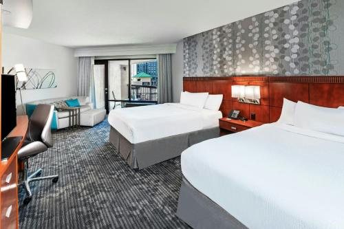 Courtyard by Marriott Oklahoma City Downtown — Guest room