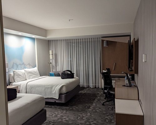 Courtyard by Marriott Pasco Tri Cities Airport — Guest room