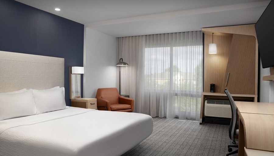 Courtyard by Marriott Philadelphia Bensalem — Guest room