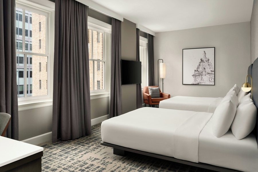 Courtyard by Marriott Philadelphia Downtown — Guest room