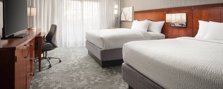 Courtyard by Marriott Phoenix Mesa — Guest room