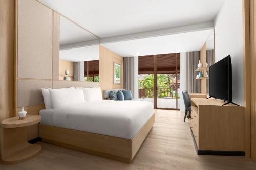 Courtyard by Marriott Phuket Patong Beach Resort — Guest room