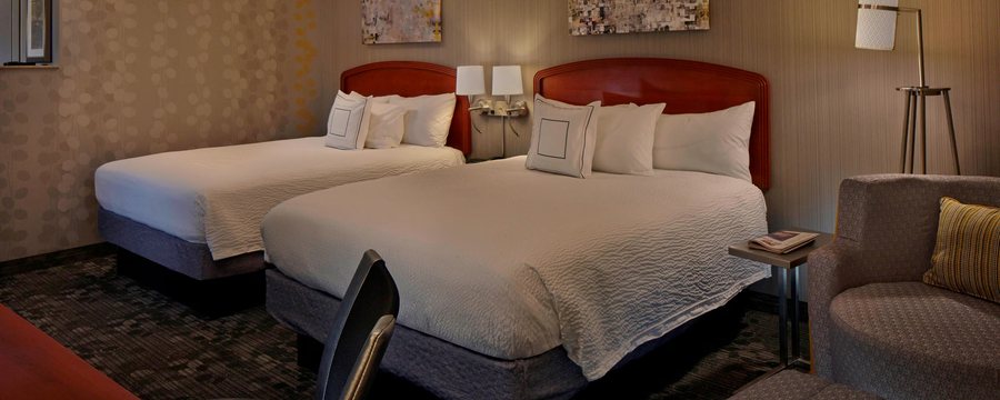 Courtyard by Marriott Providence Warwick — Guest room