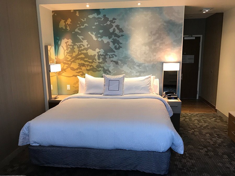 Courtyard by Marriott Pullman — Guest room