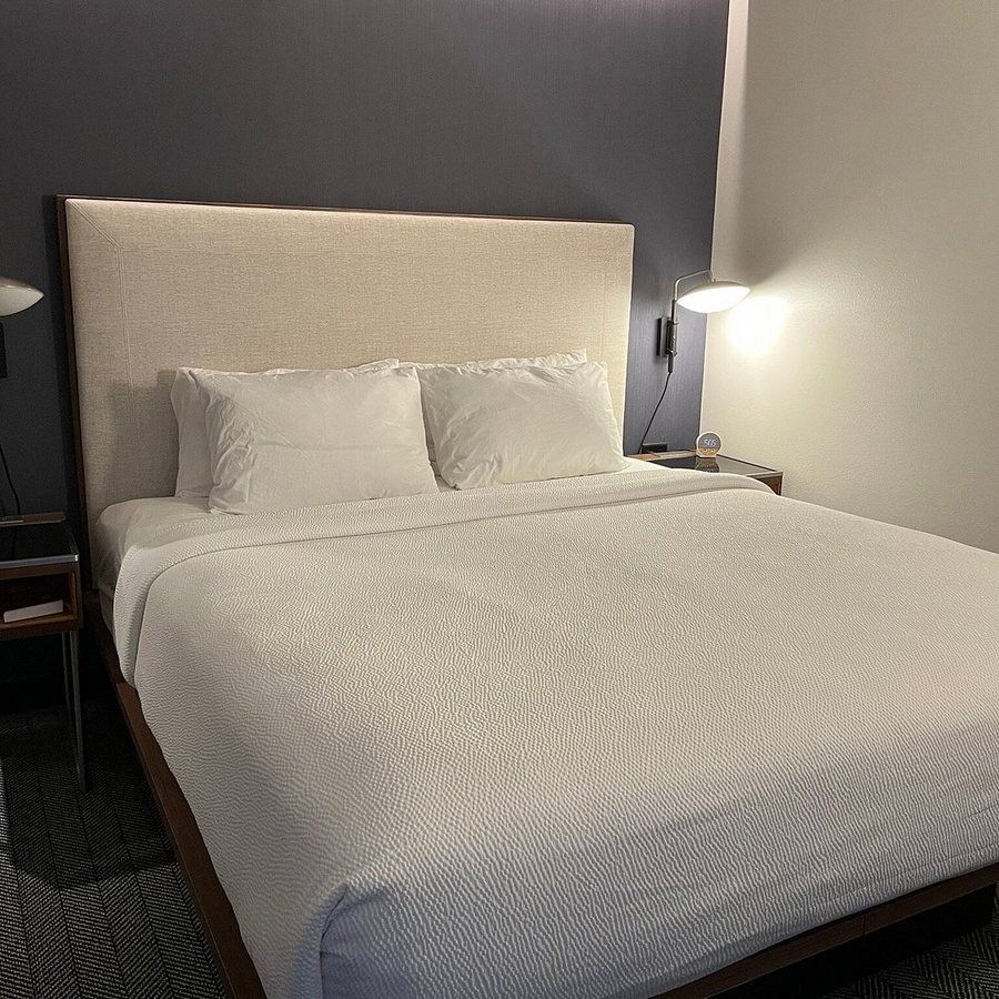 Courtyard by Marriott Richmond Scott s Addition — Guest room